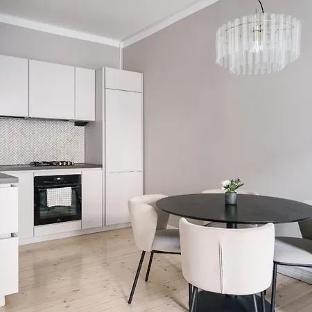 Beautiful And Minimalist Next To Metro Helsinki