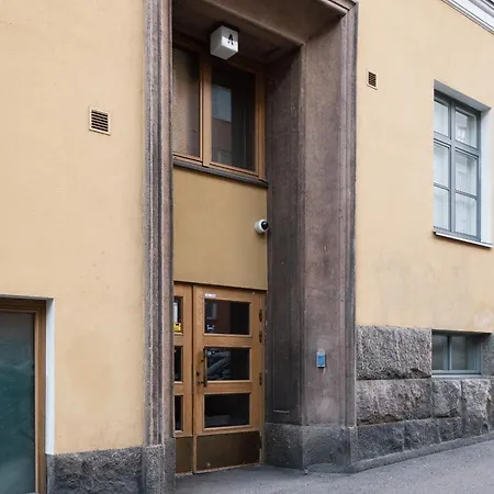 Beautiful And Minimalist Next To Metro Helsinki