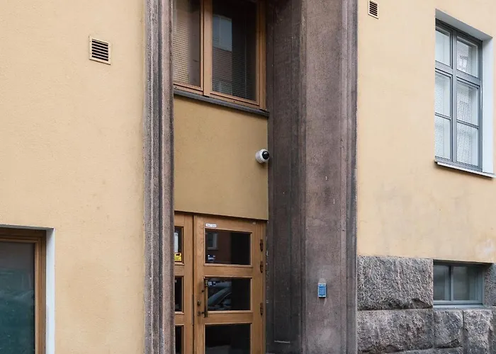 Beautiful And Minimalist Next To Metro Helsinki